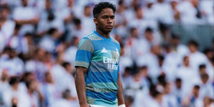 Jornal espanhol compara Endrick no Real a Vitor Roque no Barça: “Viveu a mesma coisa”