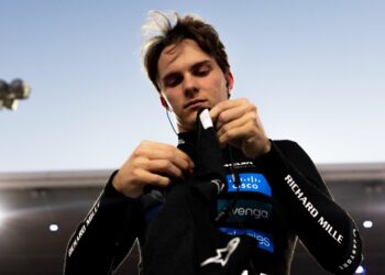 “Garanto que Piastri e Webber já estão em negociações com outra equipe”, diz ex-piloto de F1