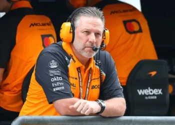 Zak Brown admite que McLaren usará ordens de equipe no GP de Abu Dhabi