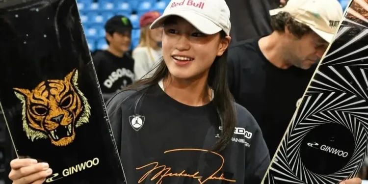 Aos 15 anos, Ginwoo Onodera é campeão do Super Crown