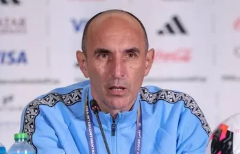 Técnico do Pyramids coloca pressão sobre o Flamengo e exalta duelo: “O maior da história do clube”