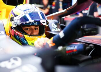 Mekies aposta no desenvolvimento de Hadjar com chegada à Red Bull