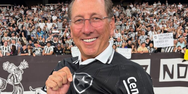 Textor é afastado do comando de holding e Botafogo pode ficar sem dinheiro para derrubar transfer ban