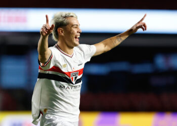 São Paulo goleia Ibrachina e encara o Cruzeiro na final da Copinha