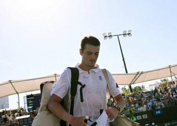 “Faltou um pouco de físico”, diz João Fonseca sobre derrota na estreia em Melbourne