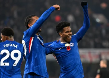 Jornal britânico se rende a João Pedro e elogia Estêvão: “O melhor ponta do Chelsea”