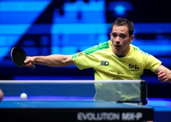 Hugo Calderano estreia com vitórias no Grand Smash de Singapura