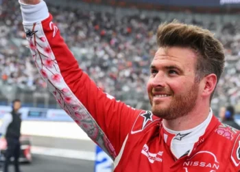 Atual campeão da Fórmula E ajudou Arvid Lindblad a chegar à Fórmula 1