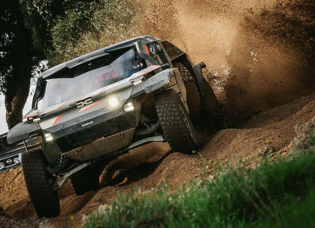 Lama, chuva, frio e uma pilotagem perfeita no Mundial de Rally Raid