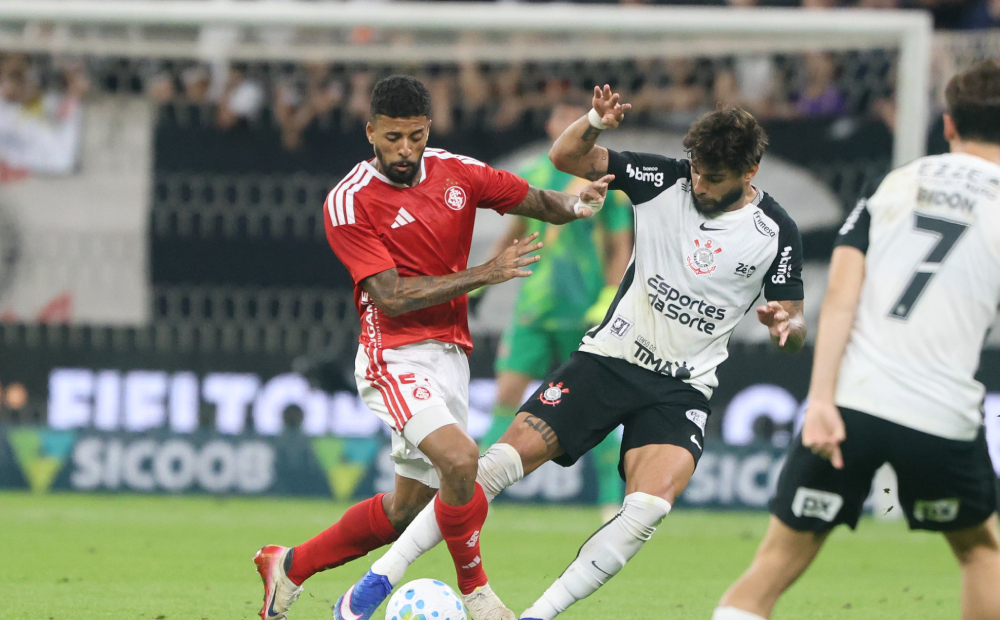 Corinthians perde para o Inter em casa e se aproxima da zona de rebaixamento